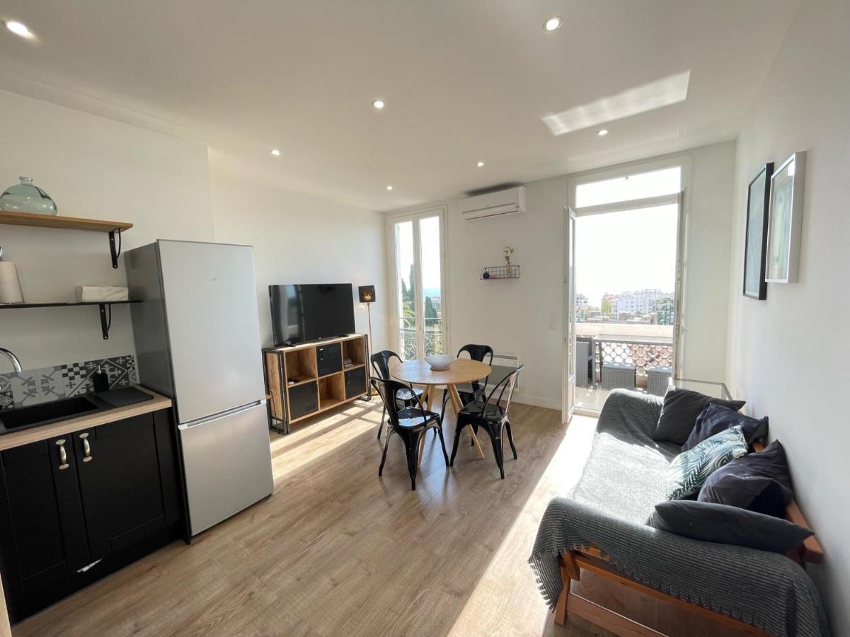 Apartment Renting - Cambrai - Luxurious Sea View Terrasse - King Bed - Parking - Ac - Fully Equipped