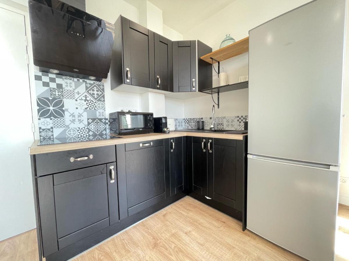 Apartment Renting - Cambrai - Luxurious Sea View Terrasse - King Bed - Parking - Ac - Fully Equipped *