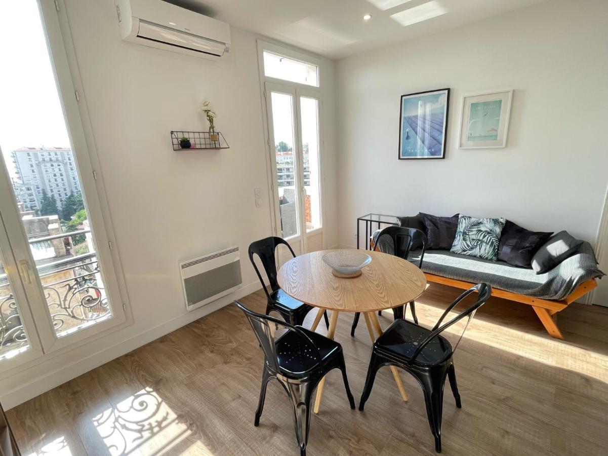 Renting - Cambrai - Luxurious Sea View Terrasse - King Bed - Parking - Ac - Fully Equipped * Nice
