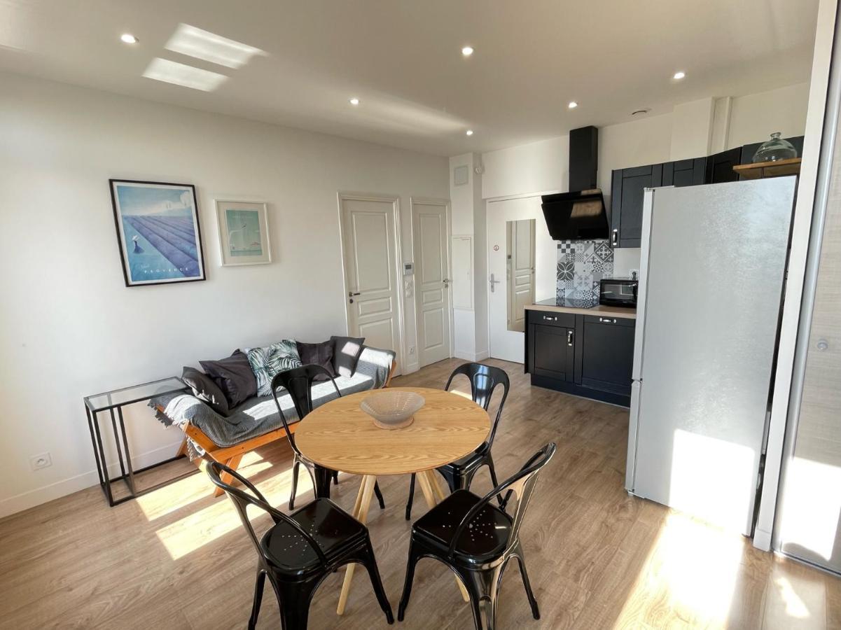 Renting - Cambrai - Luxurious Sea View Terrasse - King Bed - Parking - Ac - Fully Equipped Apartment
