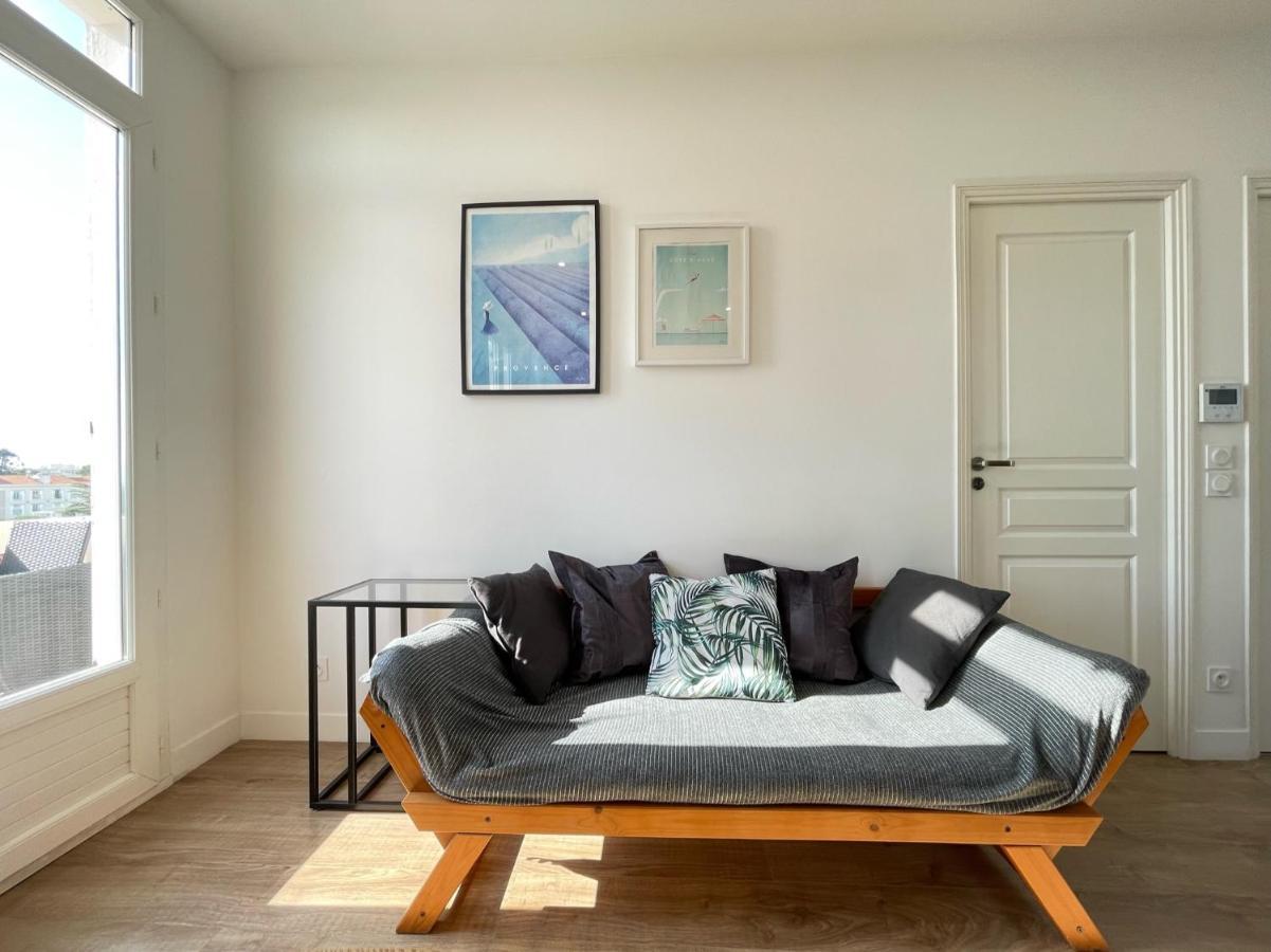 Renting - Cambrai - Luxurious Sea View Terrasse - King Bed - Parking - Ac - Fully Equipped * Nice